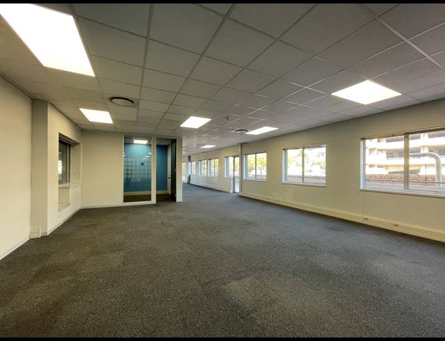 1,319M² OFFICE TO LET IN SANDTON CENTRAL